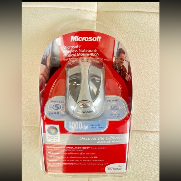 Microsoft Wireless Notebook Laser Mouse - Picture 2 of 3